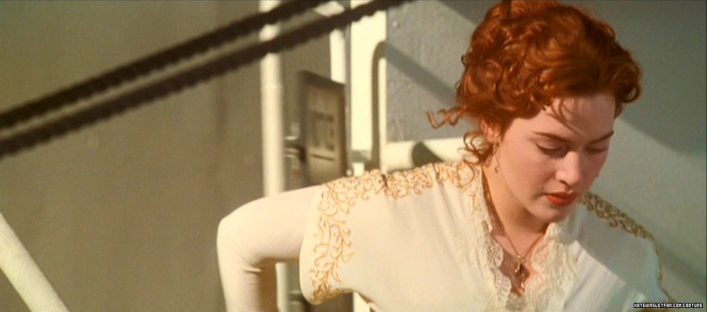 titanic_deleted-scenes_rose-visits-third-class_004.jpg